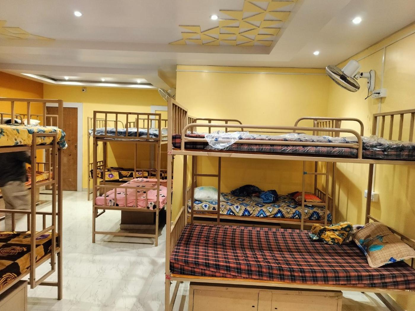 Sri Durga Jatri Nibasa Hostel Brahmapur Екстериор снимка