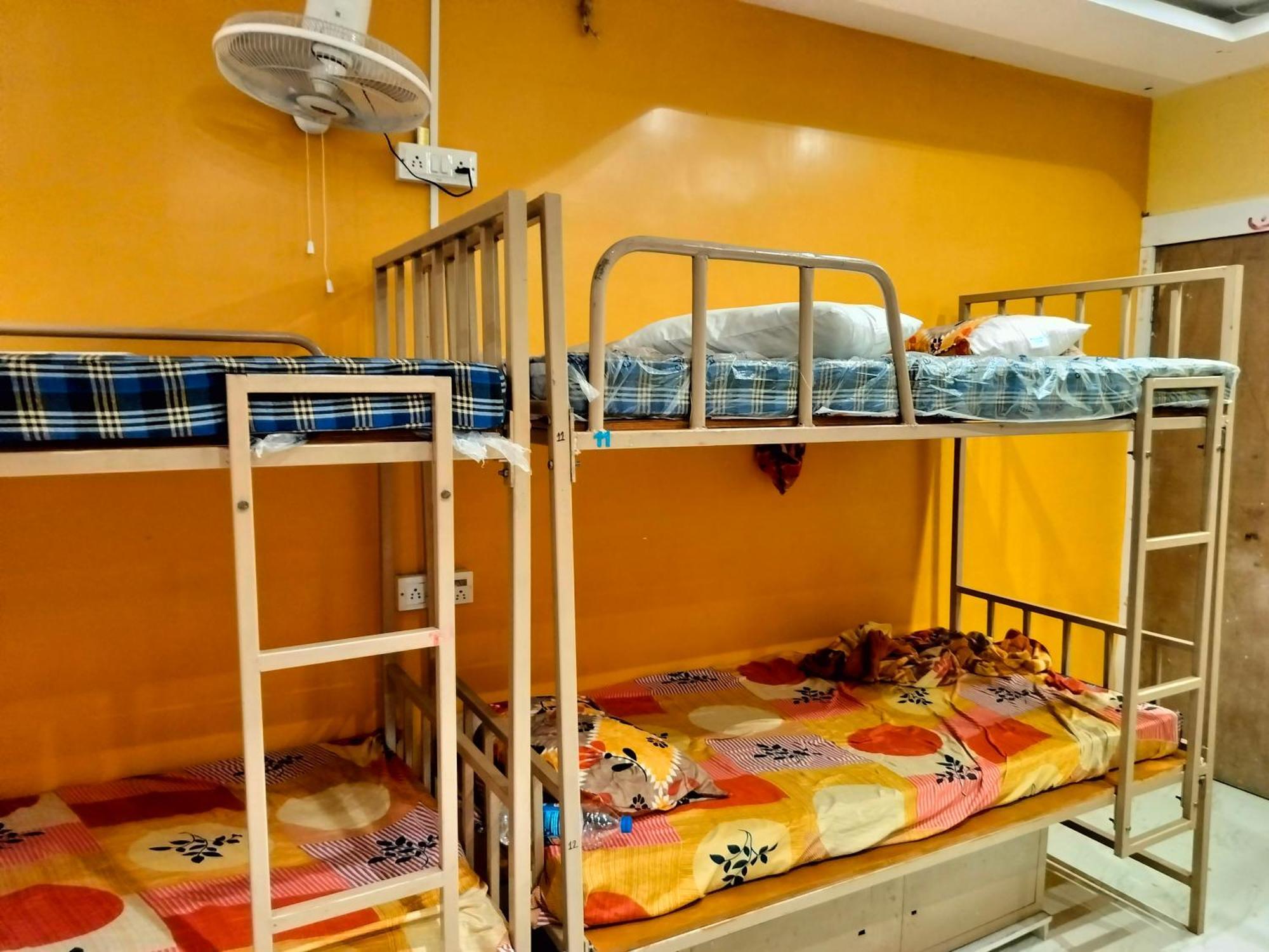 Sri Durga Jatri Nibasa Hostel Brahmapur Екстериор снимка