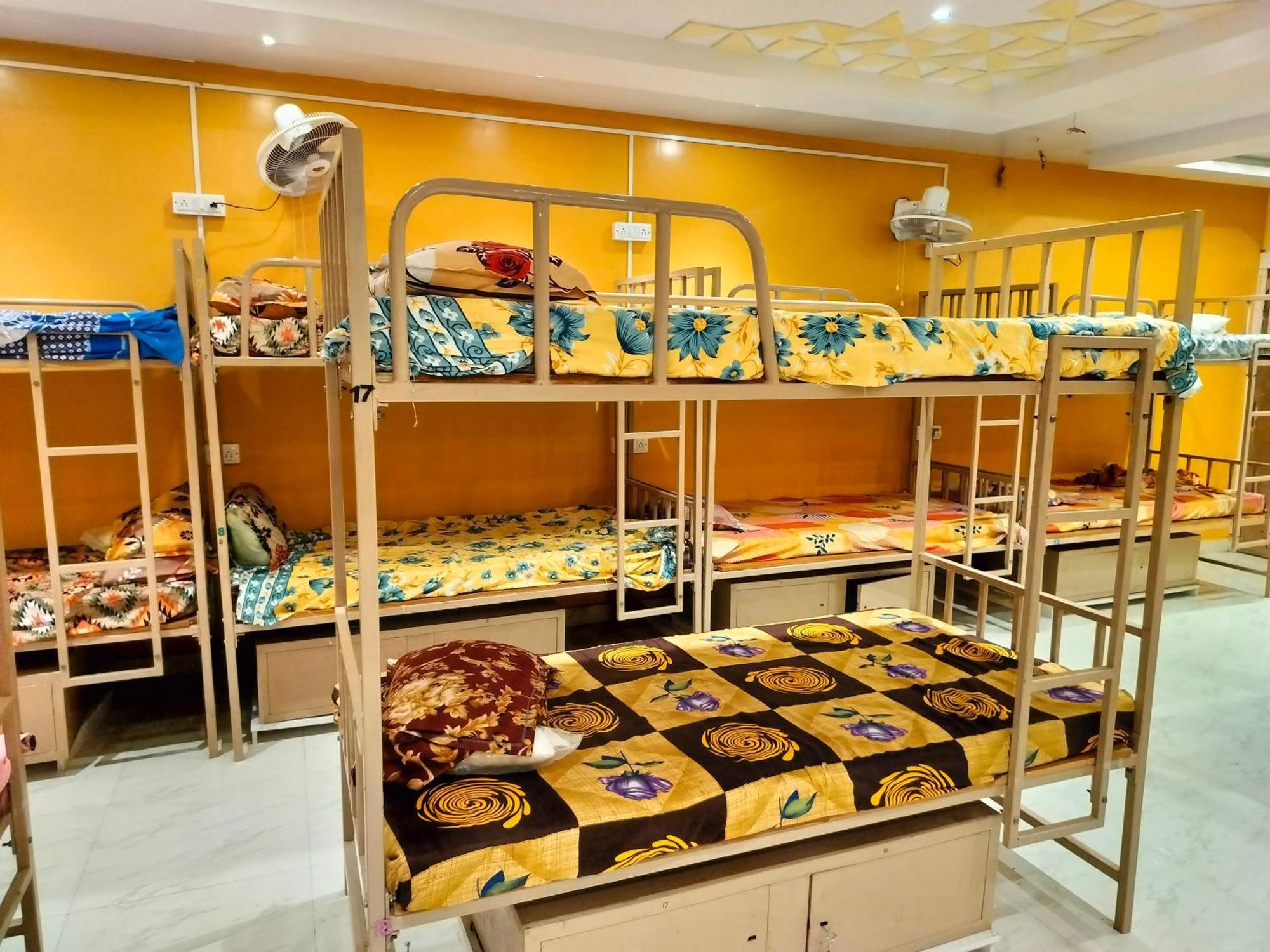 Sri Durga Jatri Nibasa Hostel Brahmapur Екстериор снимка