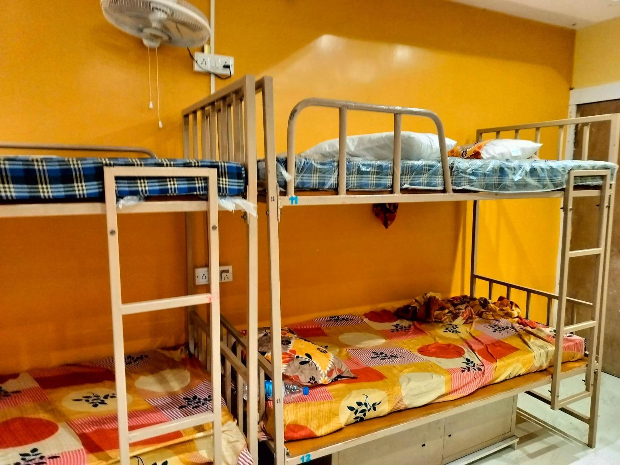 Sri Durga Jatri Nibasa Hostel Brahmapur Екстериор снимка