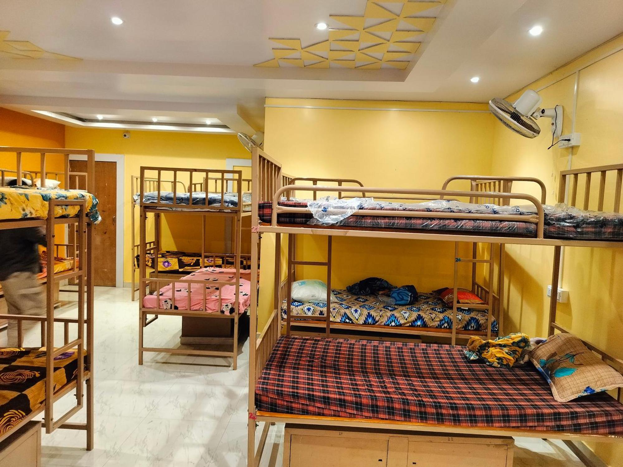 Sri Durga Jatri Nibasa Hostel Brahmapur Екстериор снимка